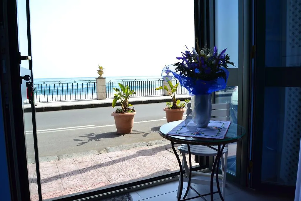 Bed and Breakfast Casa Mare Giardini Naxos Italia